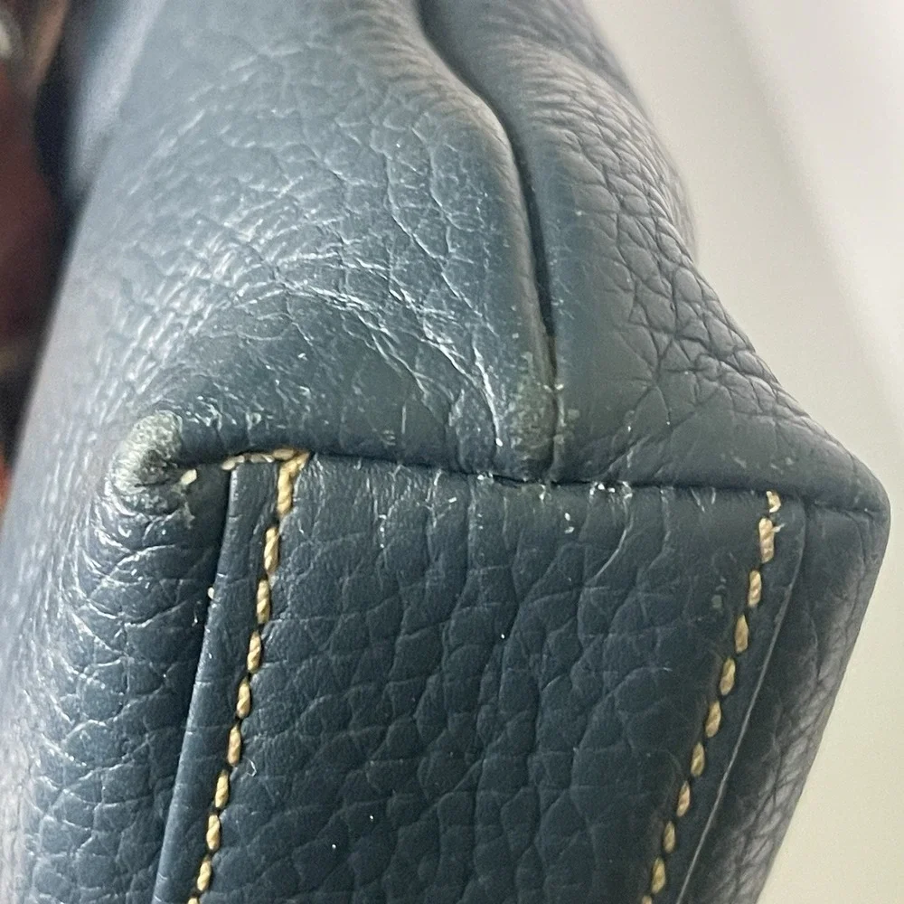 Dooney & Bourke 1975 Green Pebble Leather Crossbody Bag‎ Brown Trim Gold Logo